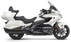 三富モータースでGold Wing Tourをレンタル