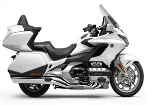 コミューターZRでGold Wing Tour DCT<AIRBAG>をレンタル